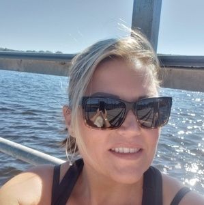 Meet your Posher, Leah